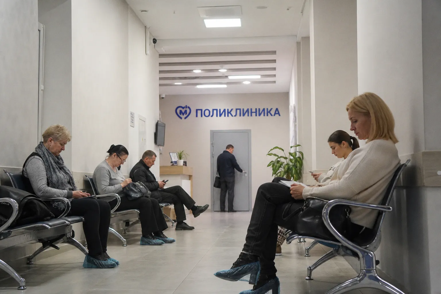 Почему полис ОМС не всегда выгоден и когда стоит оформить ДМС